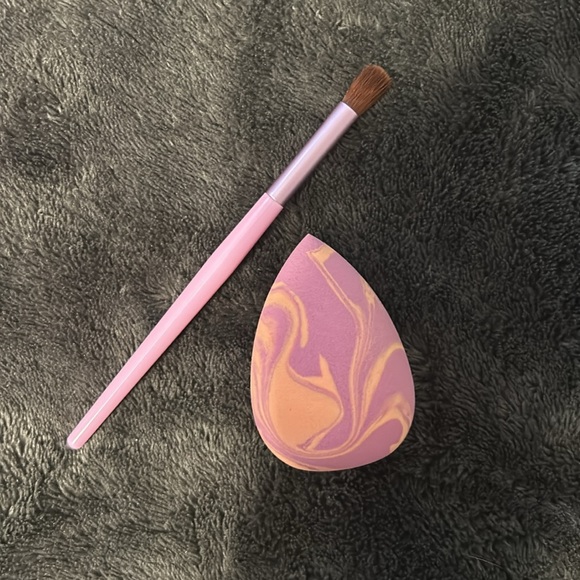 Ulta Beauty Goody Bag - Nine Pieces - Picture 5 of 9